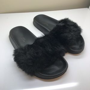UO Furry Fluffy Faux Fur Slides